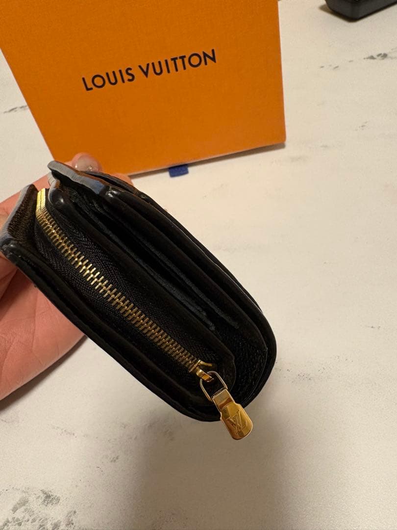 現行モデル✨ルイヴィトン アンプラント クレア 折り財布 ブラック箱袋