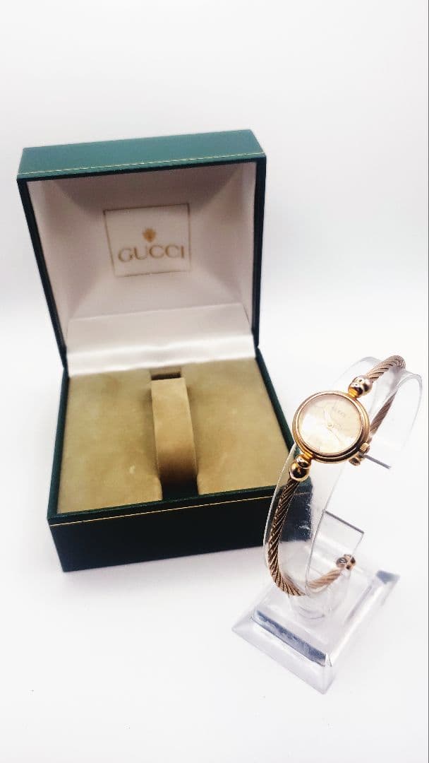 週末限定【稼働品】箱付き。グッチ　GUCCI 2700.2.L