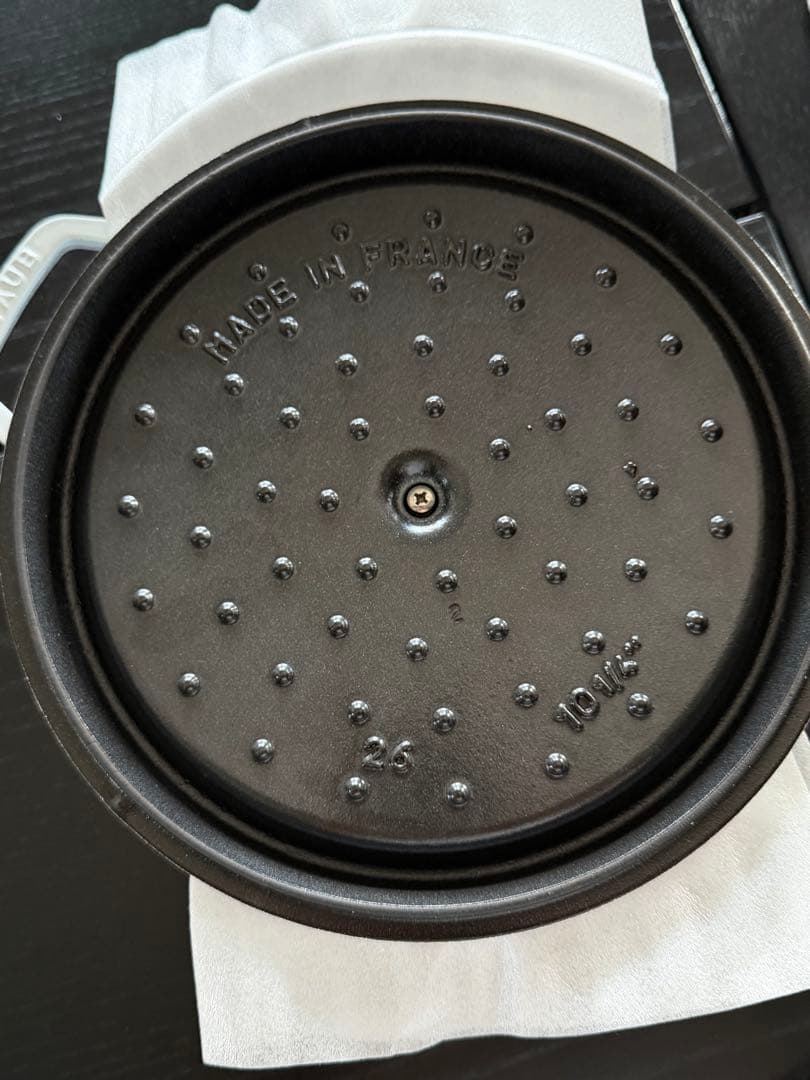 ストウブ　26cm フィッシュノブ付き　シャロー　ピュアホワイト　箱無し