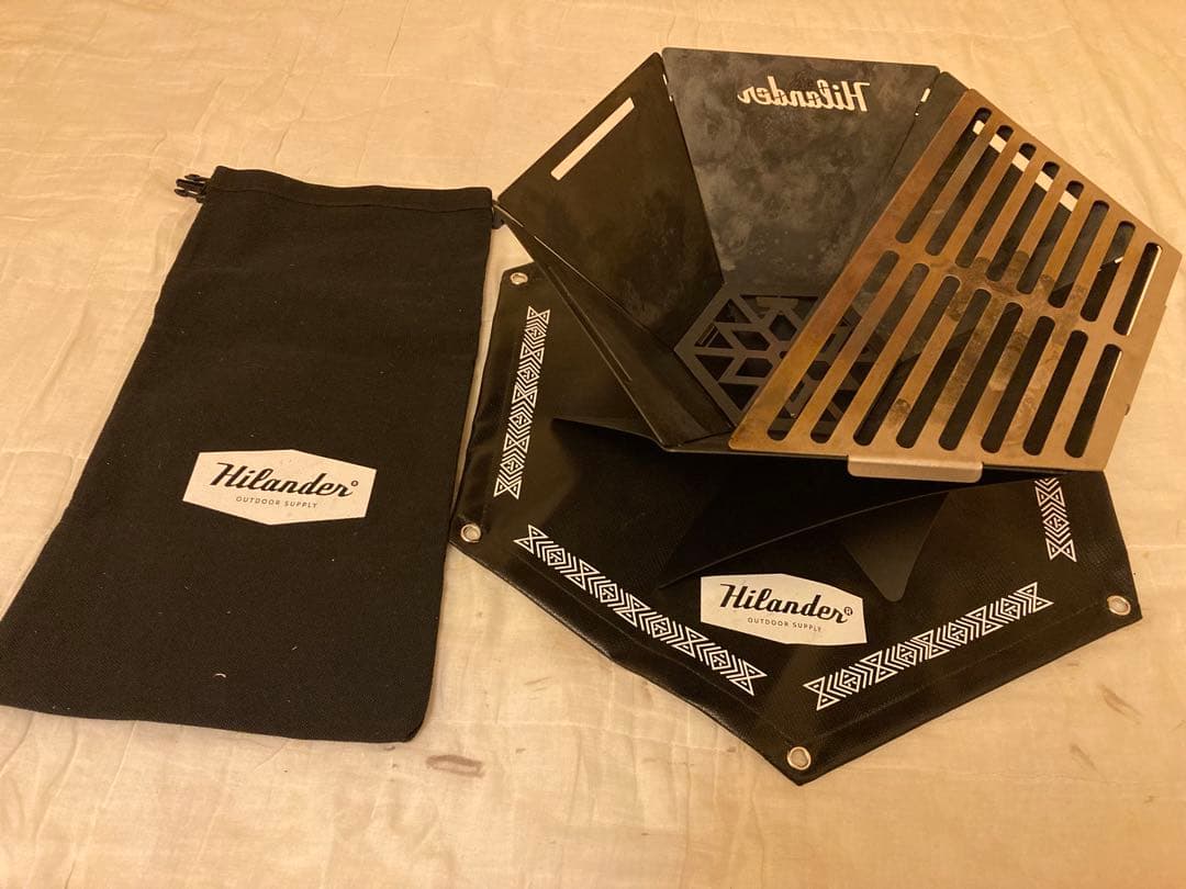 ハイランダー焚き火台　六花 ブラックエディション　専用梯形五徳と焚き火シート付き