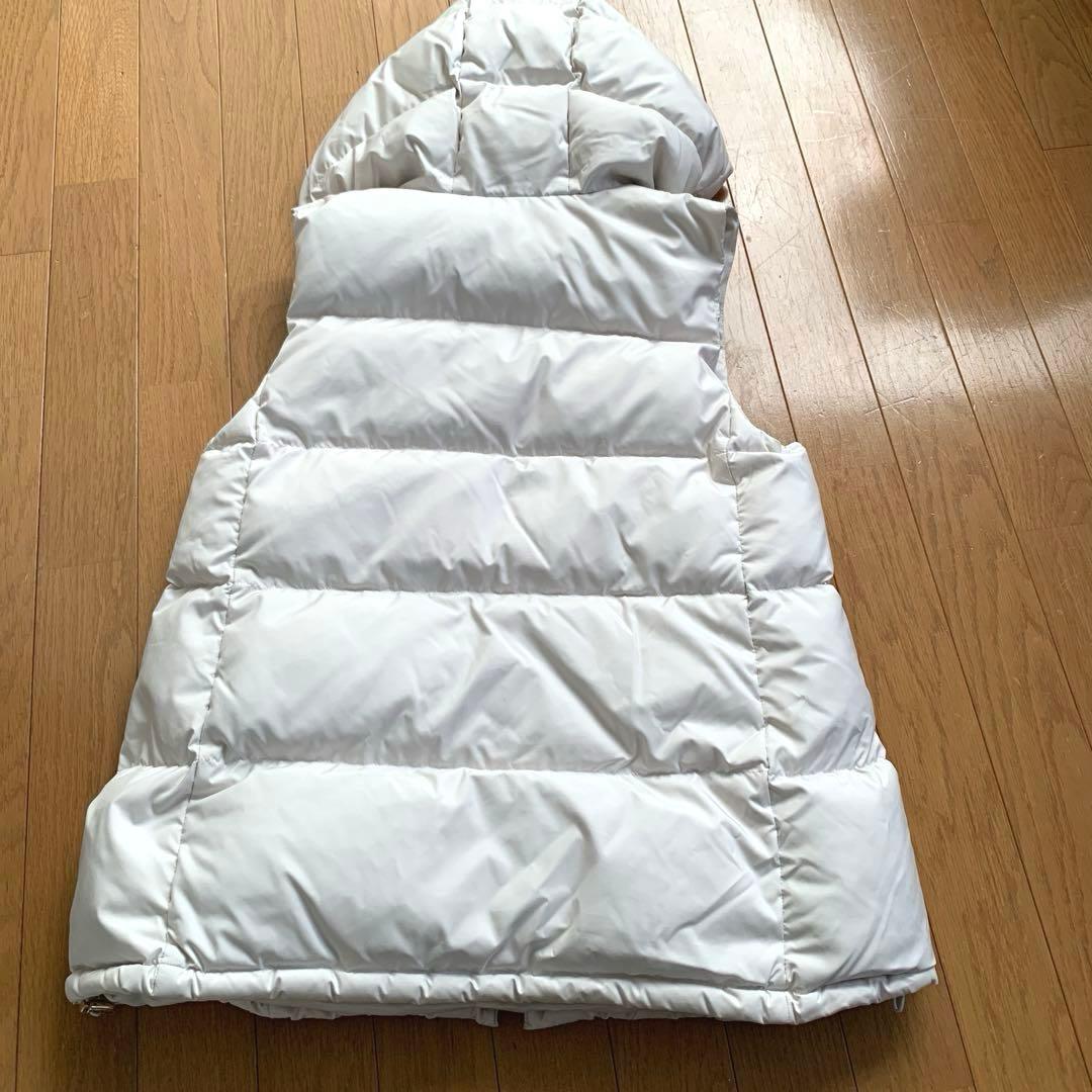 美品 ブルーレーベルクレストブリッジ BLUE LABEL ダウンベスト 白