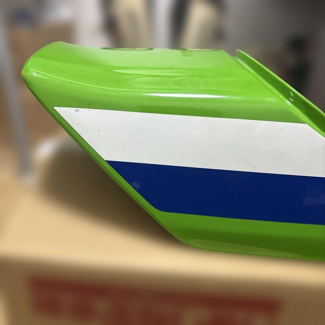 一*輝様 美品　ZRX400 ローソンカラー　テールカウル