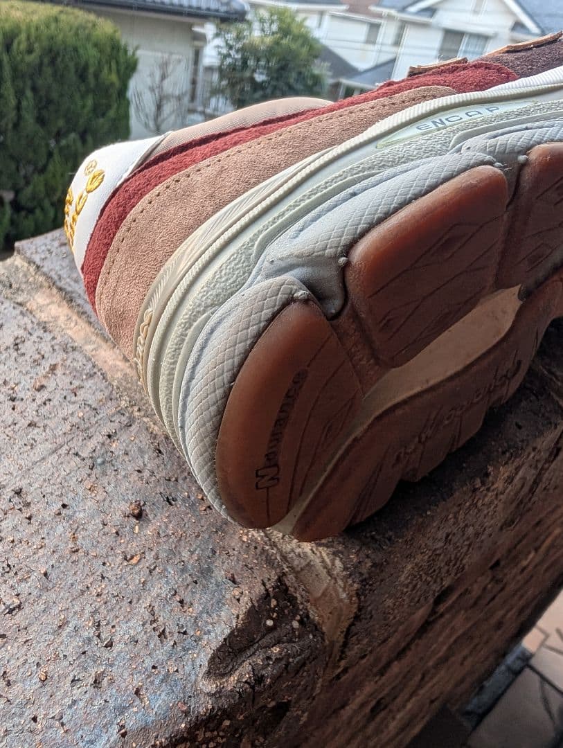 new balance 770.9 ブラウン/イエロー スニーカー、28.5cm