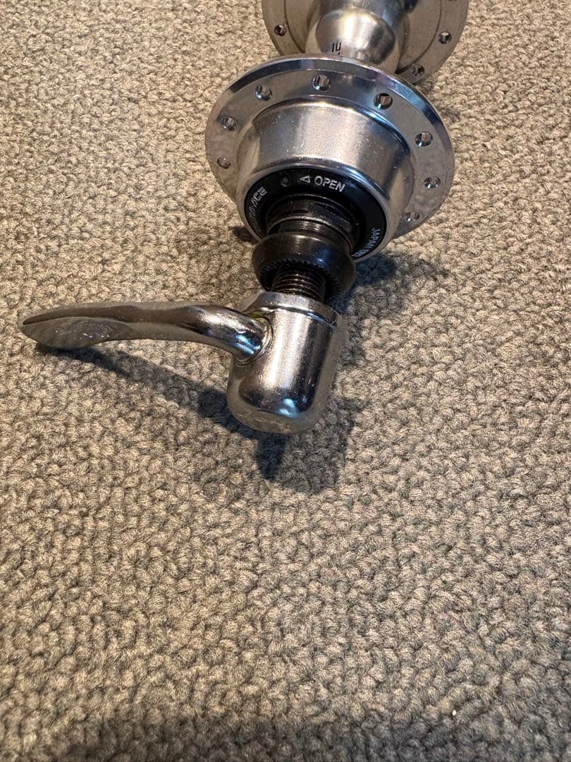 SHIMANO デュラエース　ハブFH-7403 後輪用のみ24H