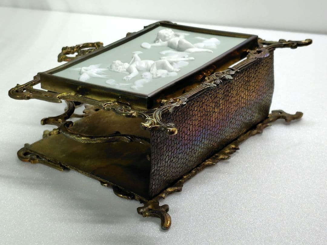 アンティーク　磁器の天使のレリーフ付き　真鍮　製　レター　スタンド