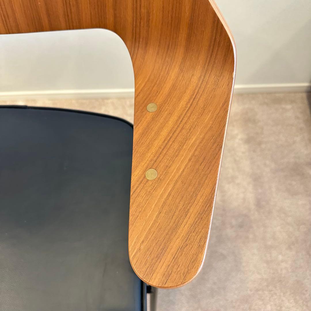 Case Furniture 675チェア ACTUS