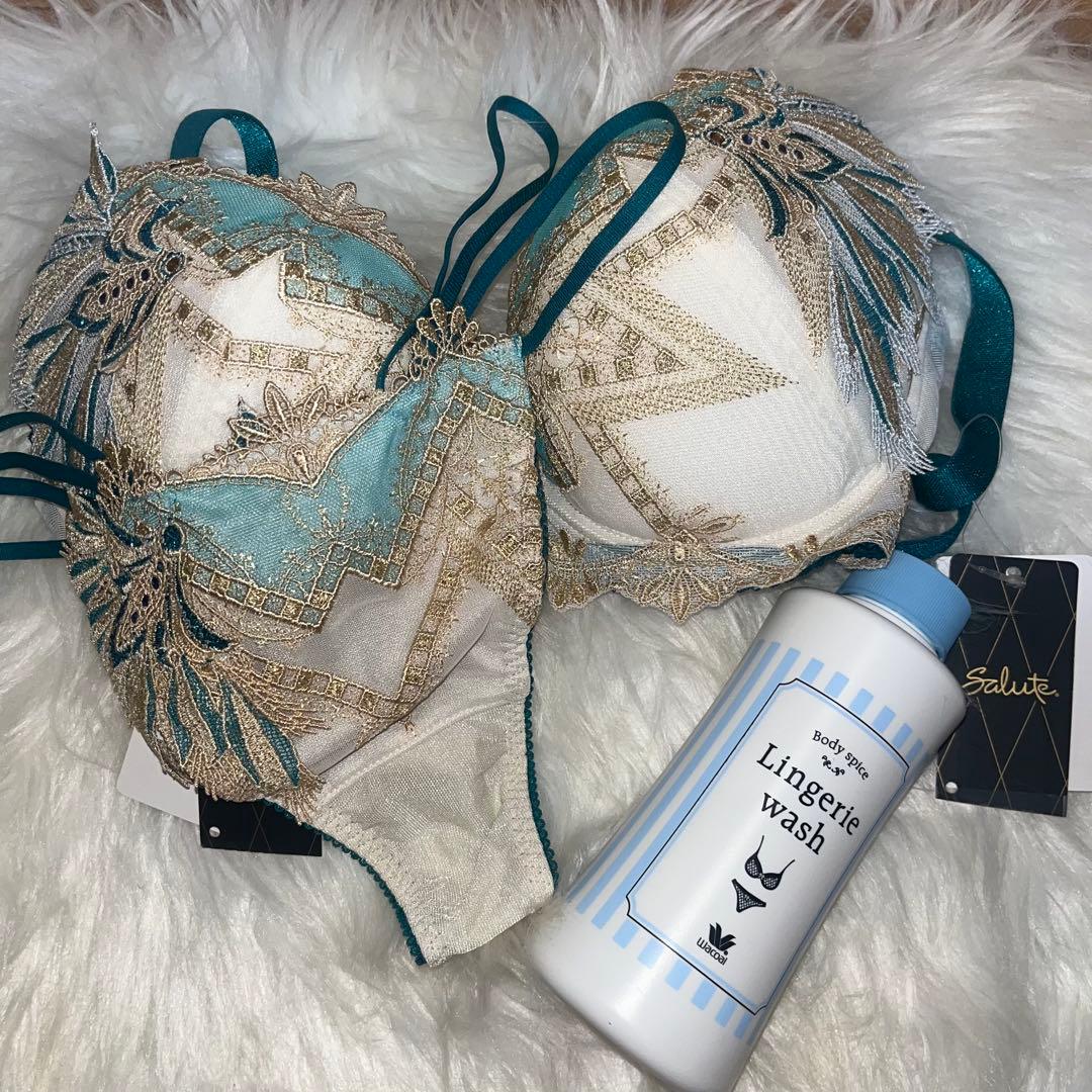希少　店舗限定商品　サルート　G65 王家の紋章　ブラジャーTバックセット