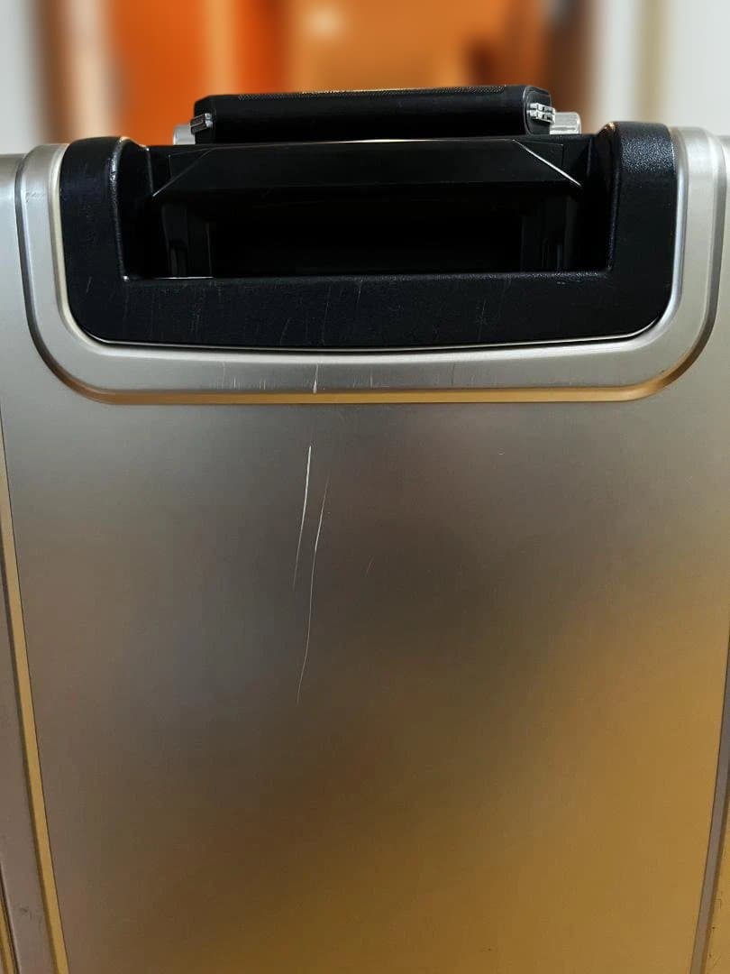 ZERO HALLIBURTON ゴールド アルミキャリーケース 4輪