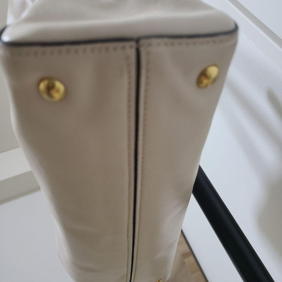 【美品】MIU MIU ミュウミュウ レザートートバッグアイボリー