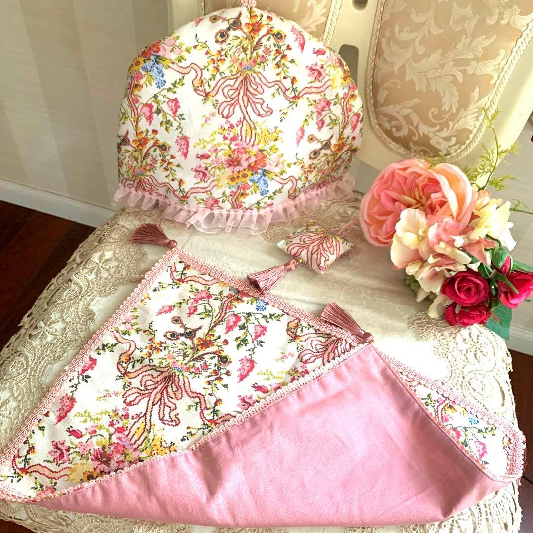 王妃の寝室柄のティータイムセット　ティッシュケース　扇子