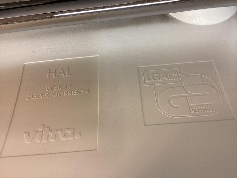 ヴィトラ　ハルチューブ　ホワイト系　スタッキング　ミーティングチェア　A