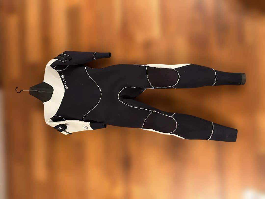 セミドライ ウェットスーツ