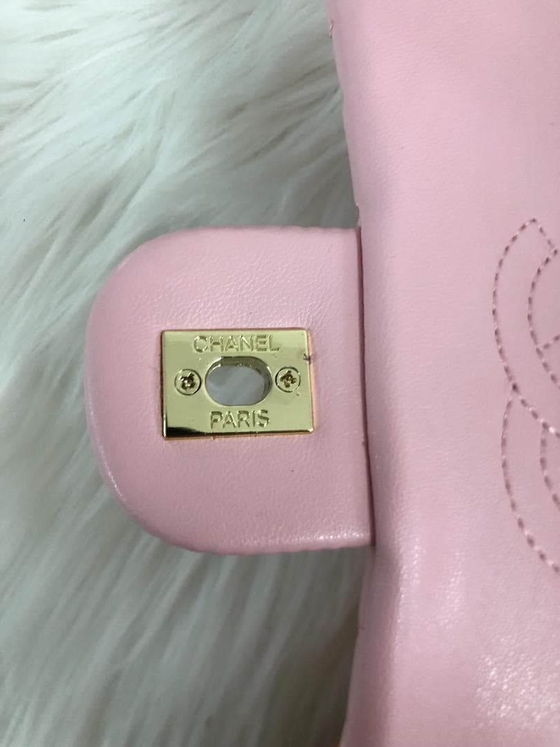 バッグ　ピンク　ハンドバッグ　レザー　ロゴ　チェーン　エレガント