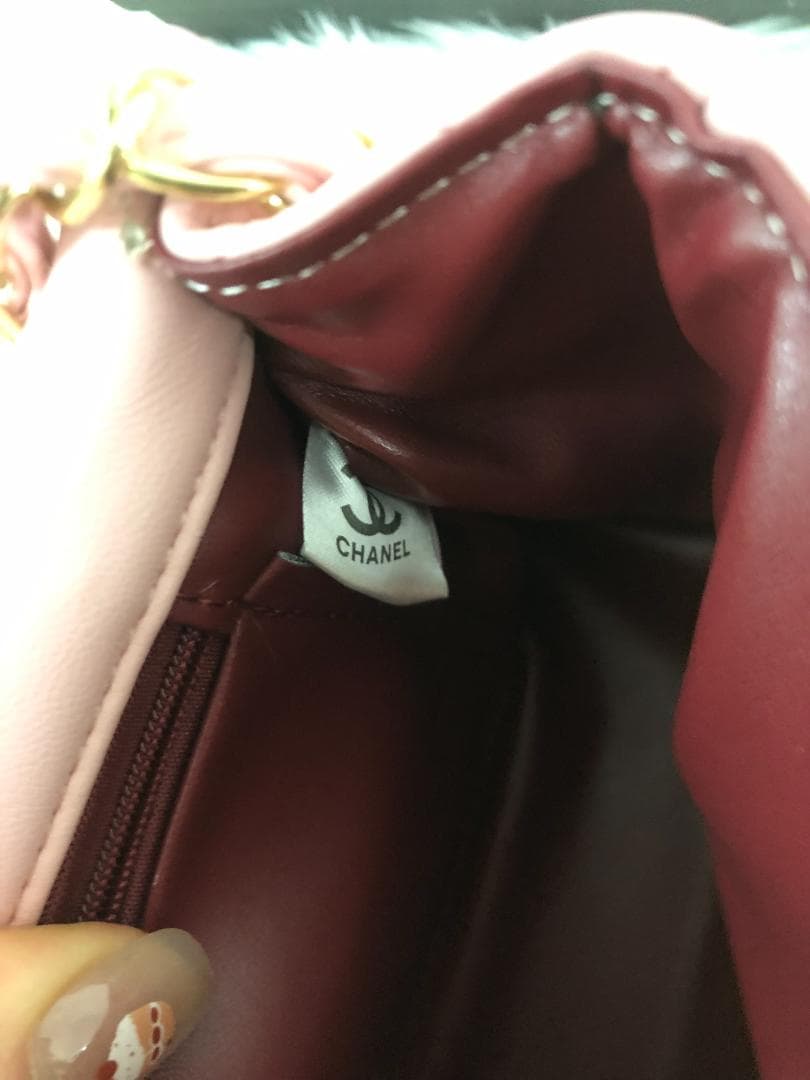 バッグ　ピンク　ハンドバッグ　レザー　ロゴ　チェーン　エレガント