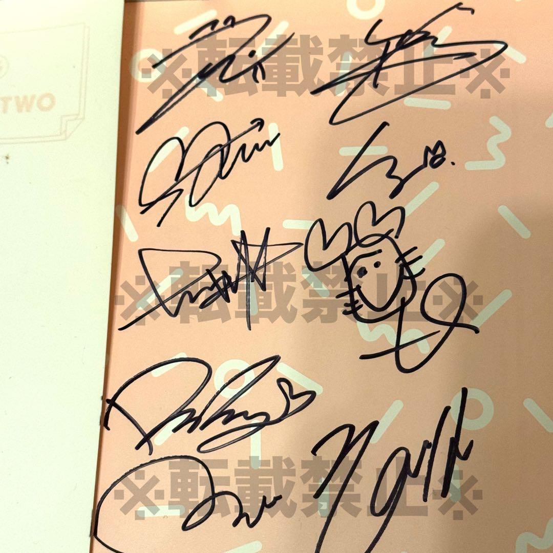 TWICEメンバー全員直筆サイン入りCDアルバム 『PAGE TWO』 レア品
