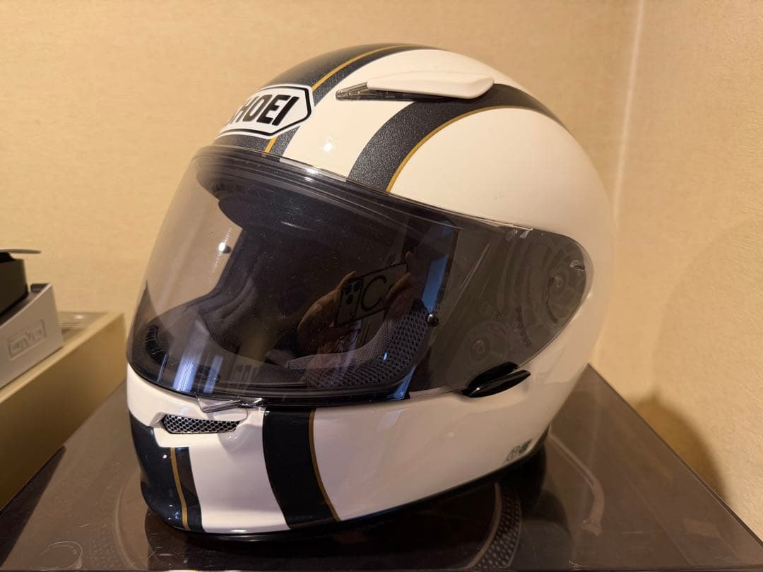 SHOEI フルフェイスヘルメット Z6 ホワイト/ブラック