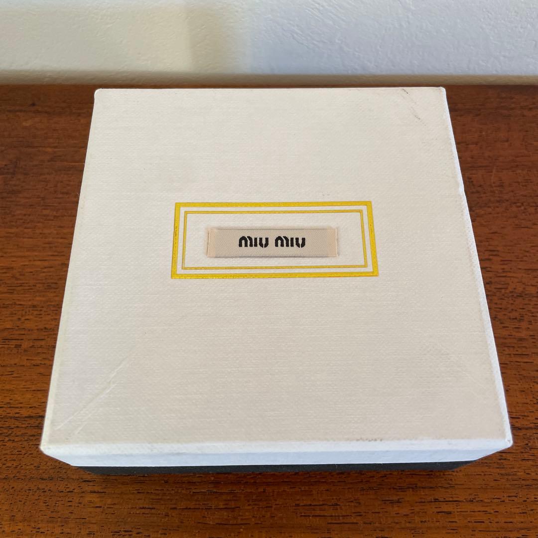 【付属品あり】MIU MIUメタル ヘアクリップ　3点セット　ロゴ　ストーン