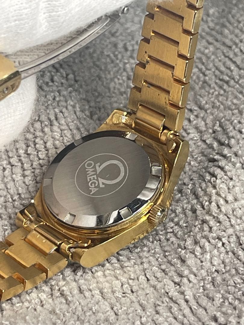 SWISS OMEGA 手巻き　レディース　正確稼働　ほぼ未使用　裏蓋シール　箱