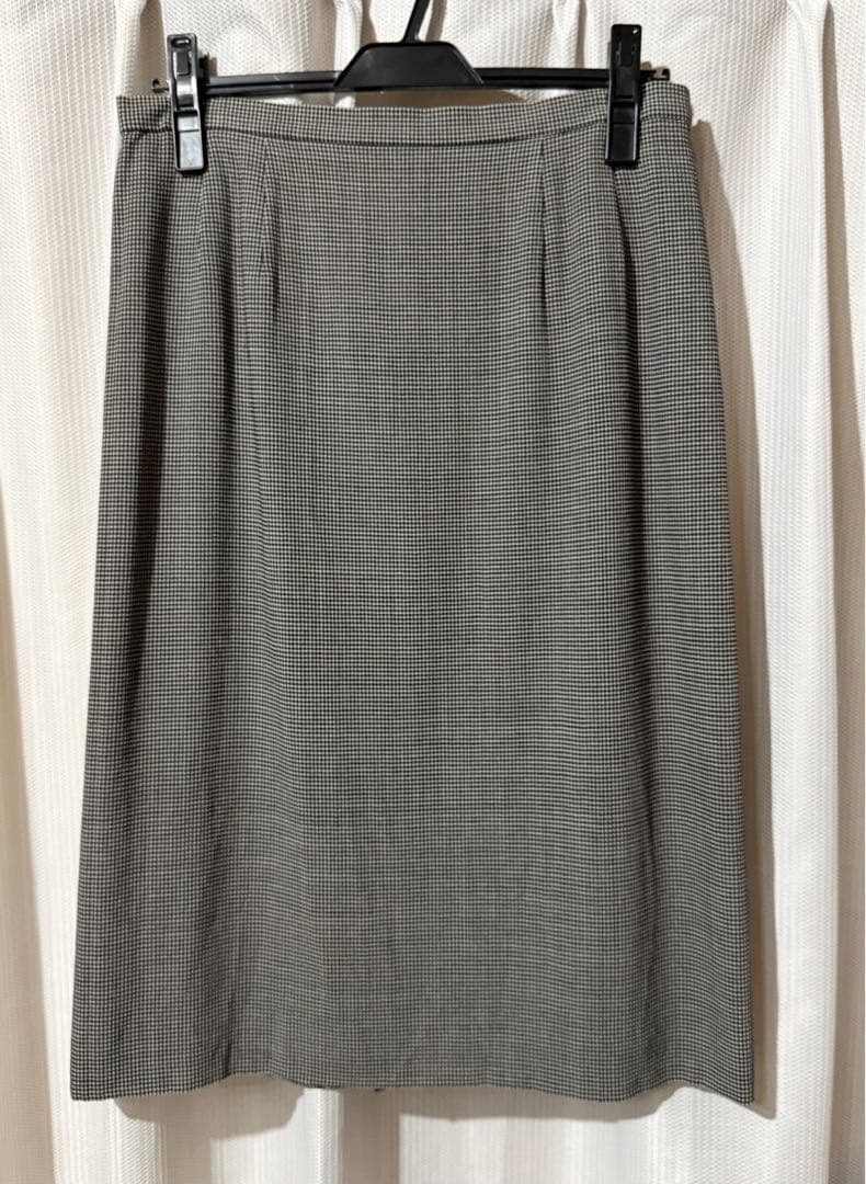 大きいサイズBurberry ウール100%ひざ丈スカートバーバリー