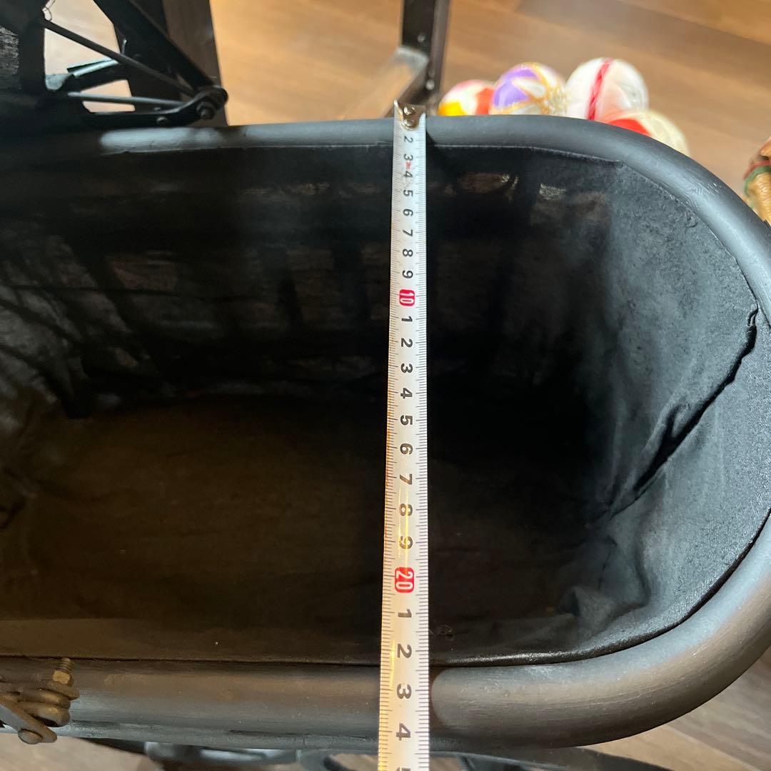 レトロなベビーカー