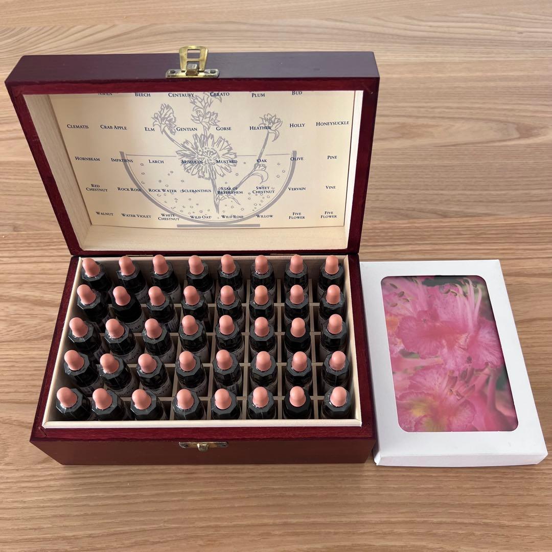 Healing Herbs フラワーエッセンス 木箱入り　ポストカード付