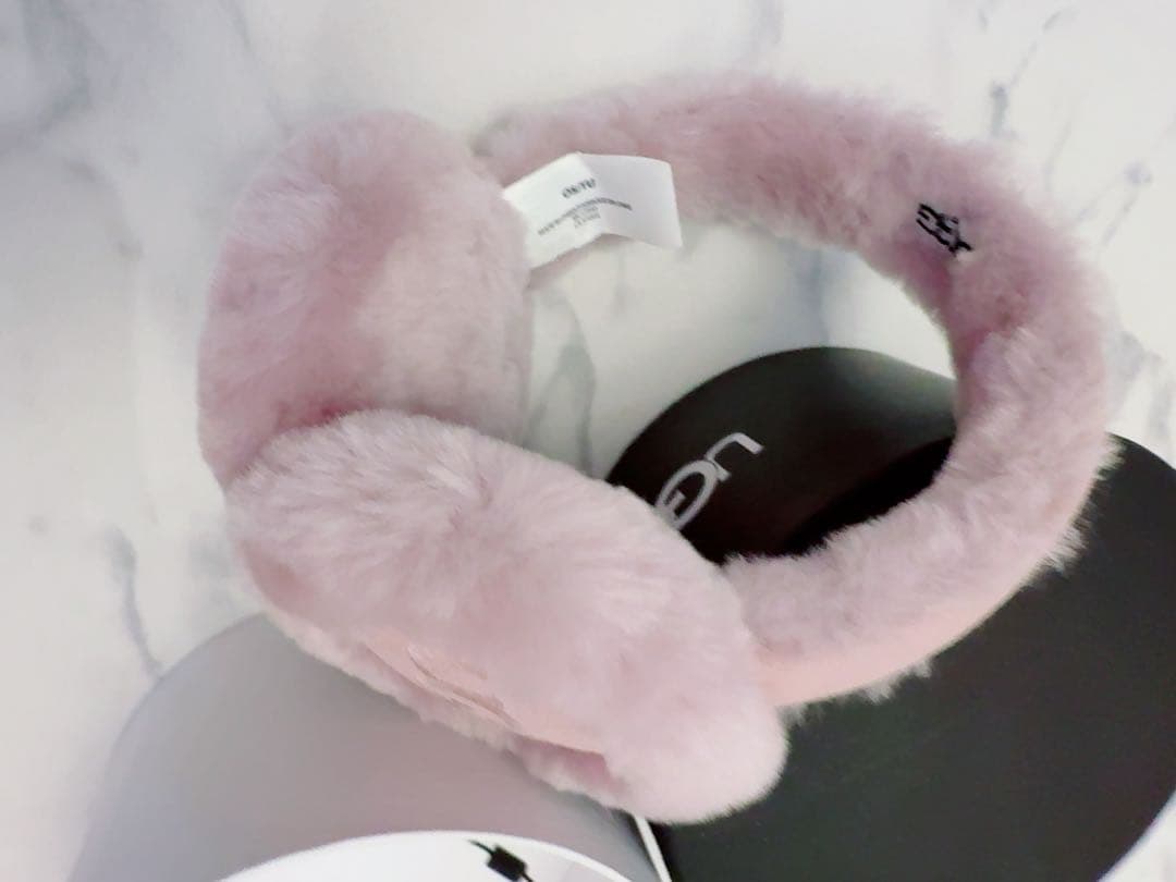 UGG ピンク イヤーマフ