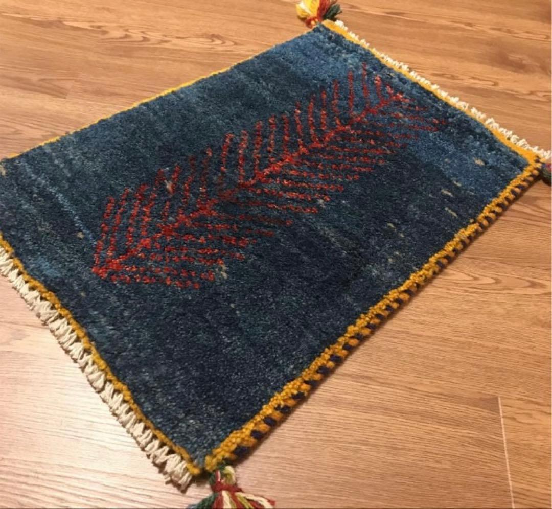 ギャッベ　シラーズ産 　手織り　ウール　ラグ　40×50cm 生命の樹