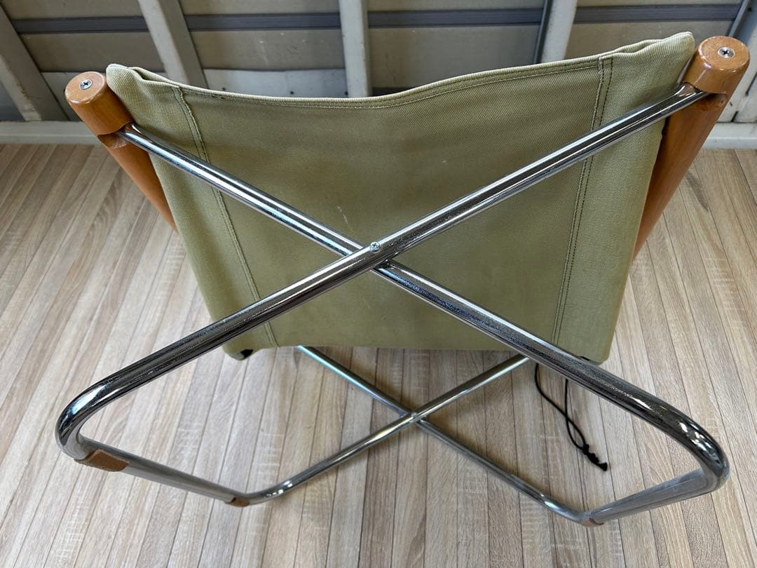 ⑥初代 ニーチェアX オリーブ