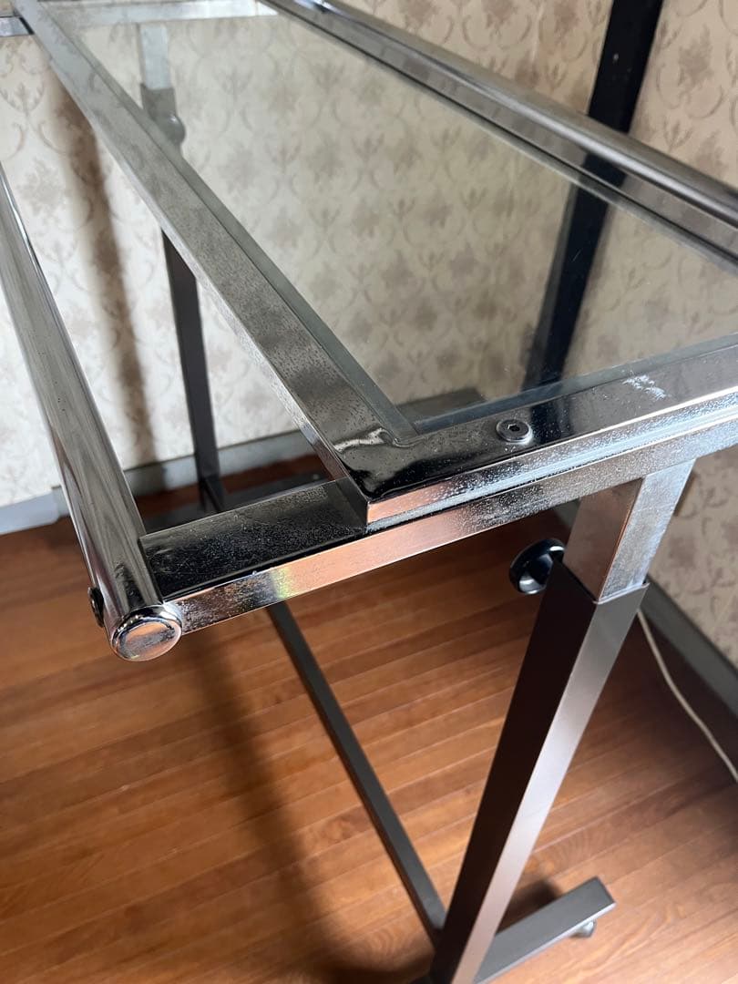 【中古品】アイアンフレーム ガラス天板 店舗用什器 キャスター付 ハンガーラック