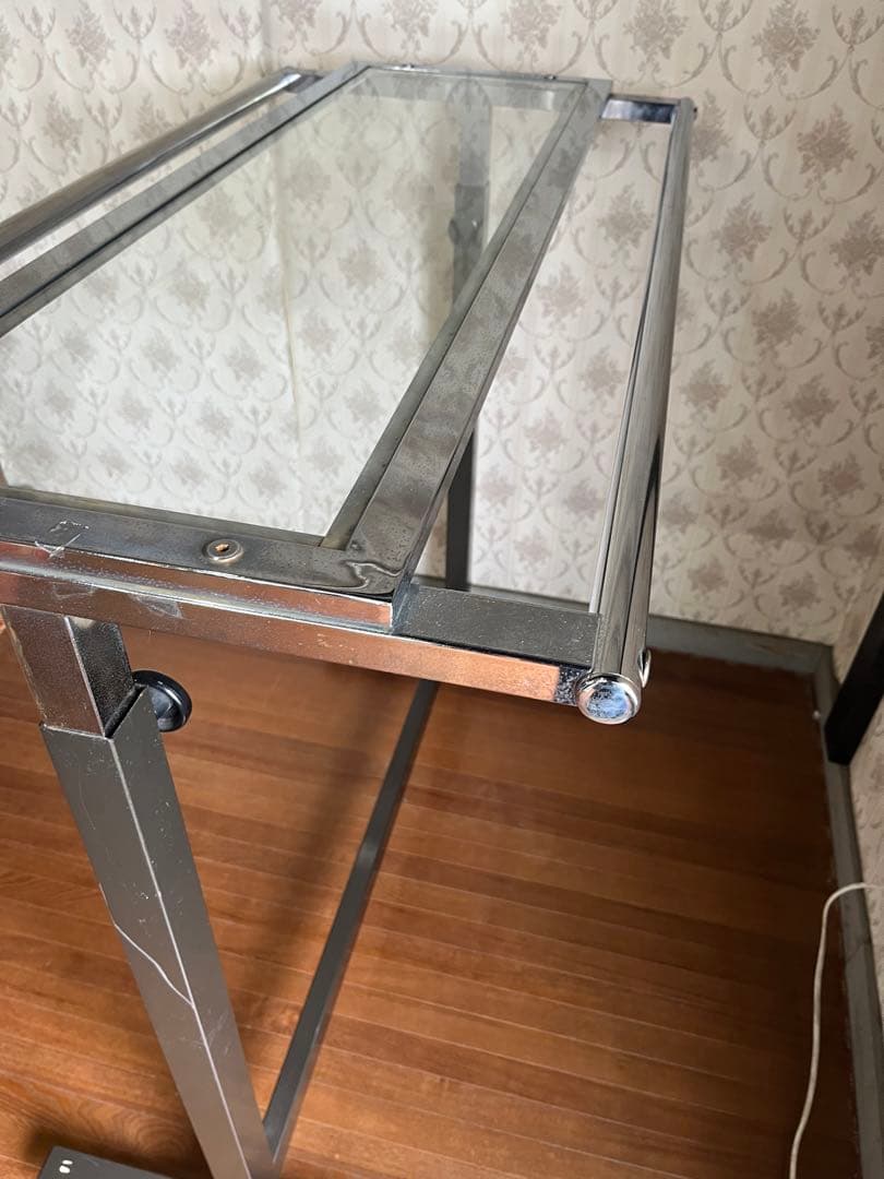 【中古品】アイアンフレーム ガラス天板 店舗用什器 キャスター付 ハンガーラック