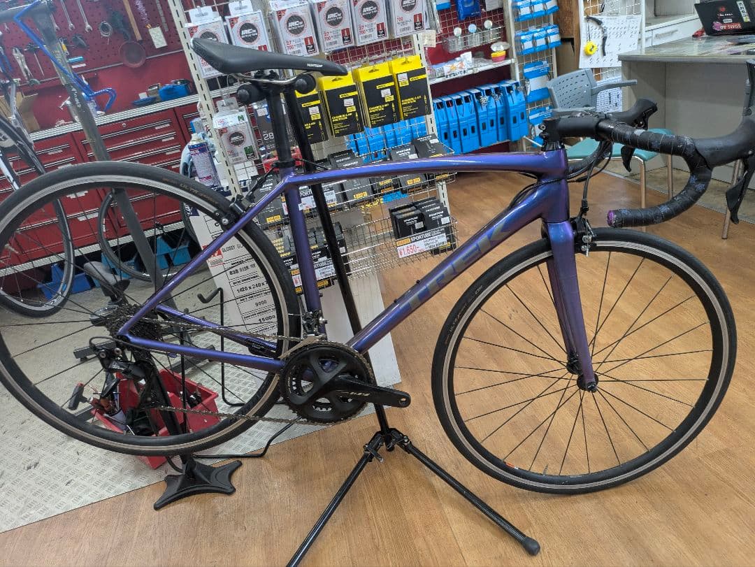 TREK　Shimano 105 アルミロードバイク パープル