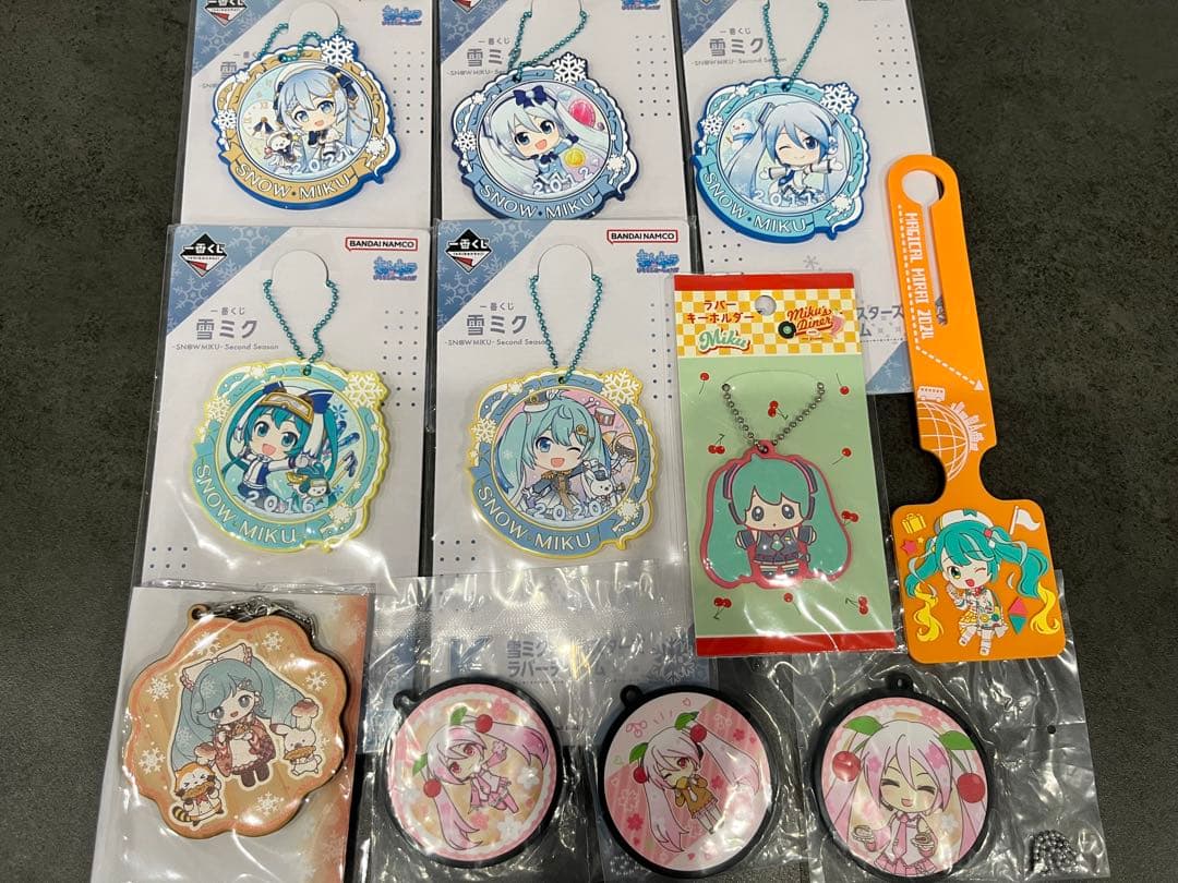 初音ミク フィギュアとグッズセット