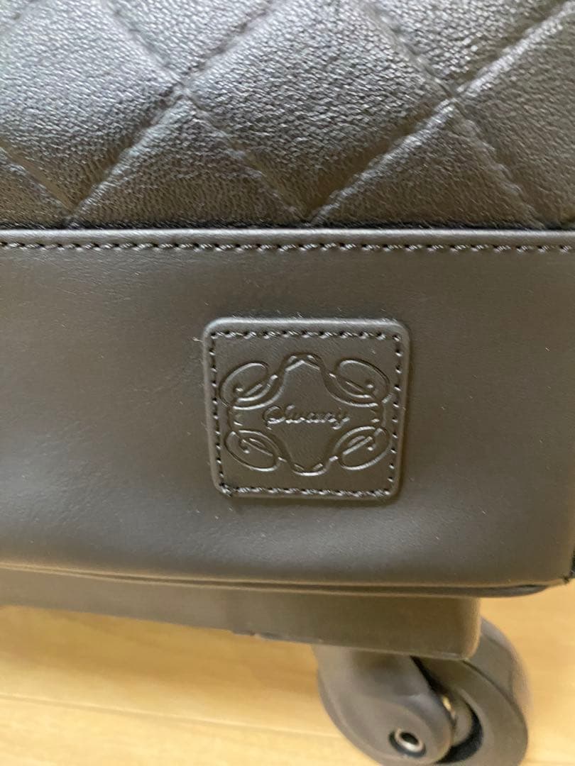 Swany スワニー キャリー ストッパー付 ダイヤキルト 美品