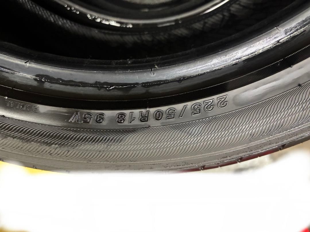 225/50R18 タイヤ　3本