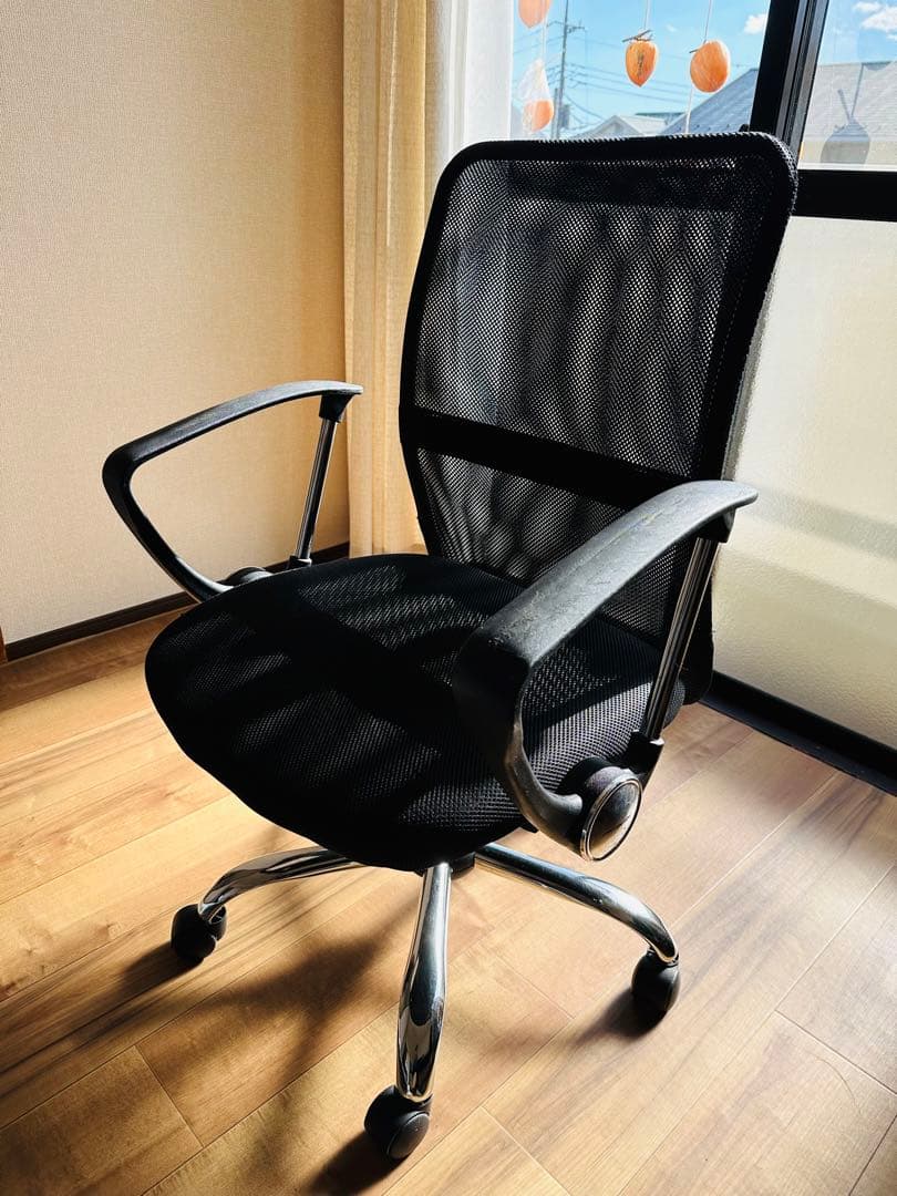 黒 メッシュ デスクチェア