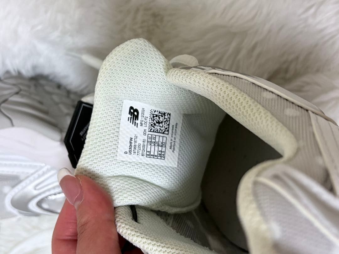 【新品】ニューバランス 530 シルバーメタリック ポルカドット 24.5cm