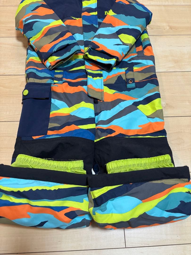 BURTON 子ども用スノーボードウェア カラフル迷彩