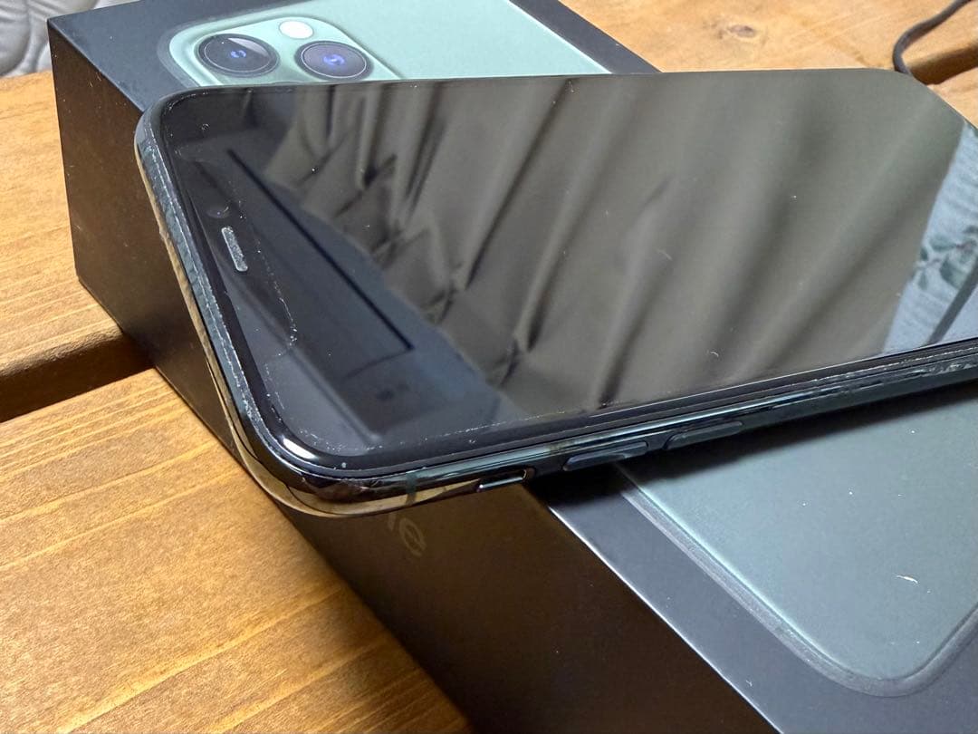 【Apple iPhone 11 Pro】ミッドナイトグリーン 64GB