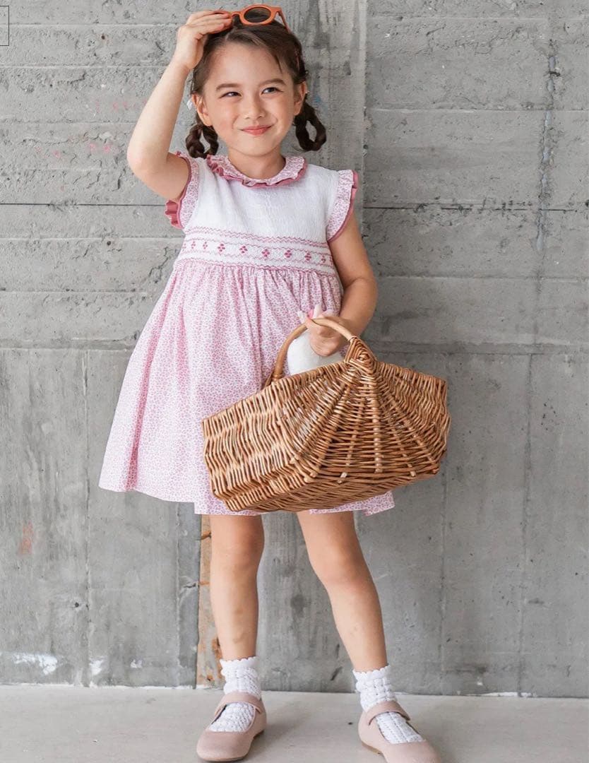 【完売品】サンサカエプチ　Laura smocked dress