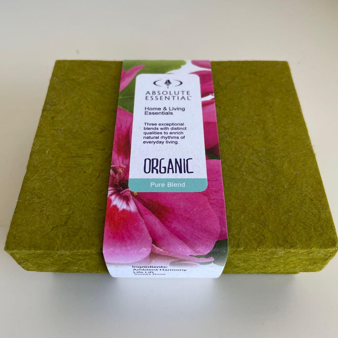 贅沢な香りで特別な瞬間を彩るニュージーランドの宝石オーガニック精油10ml✖️3本