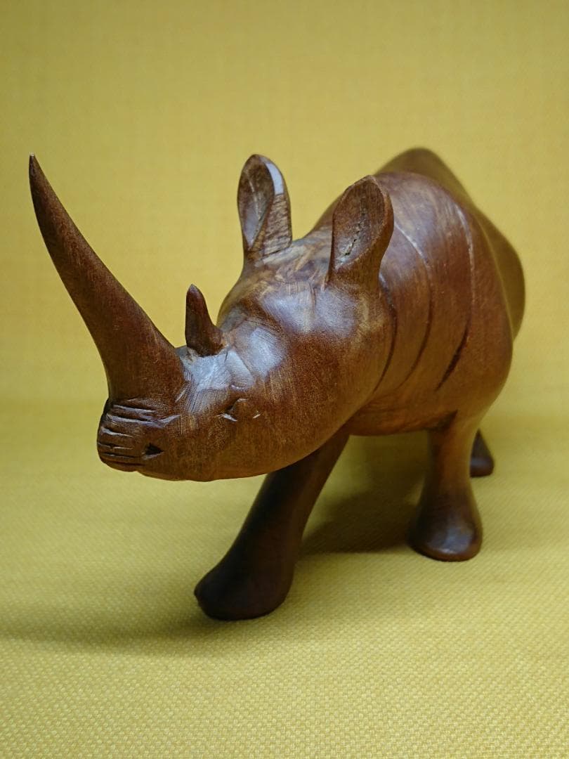 サイ　木彫　彫刻　オブジェ　置物　インテリア　工芸品　美術品　A3189