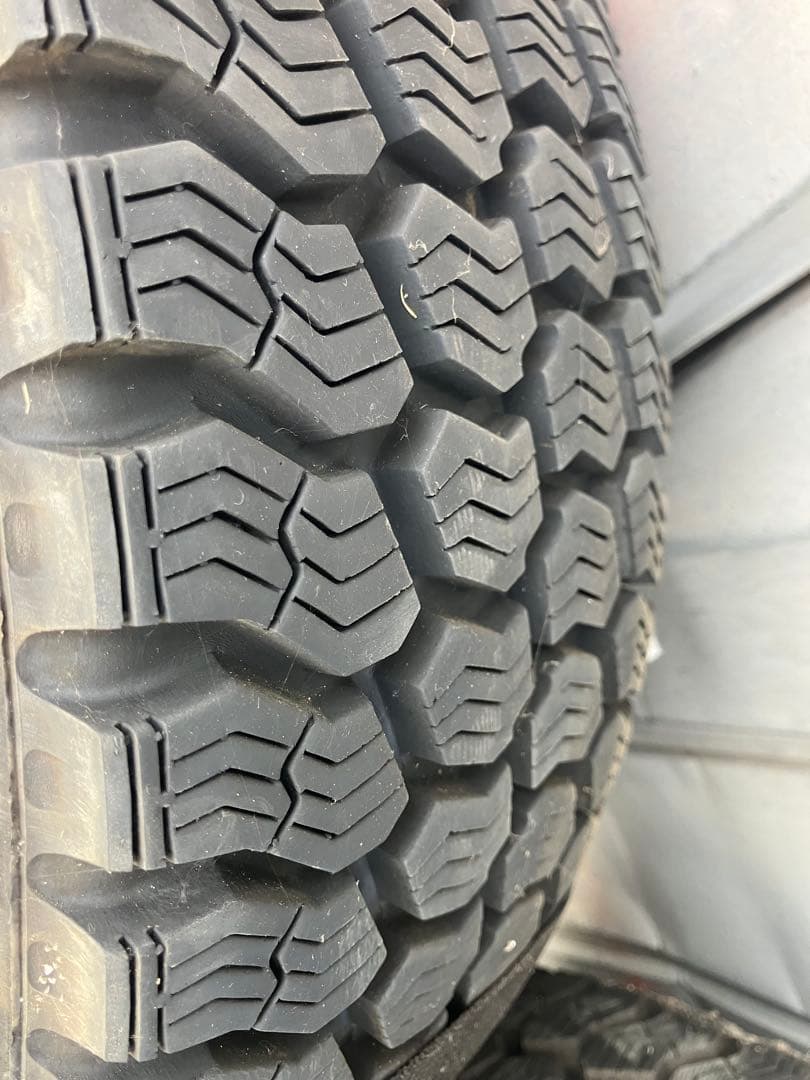 205/70R16 スタッドレス　2014年製　４本セット