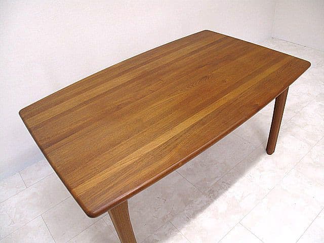 北欧ヴィンテージ Dyrlund デューロン チーク無垢材ダイニングテーブル