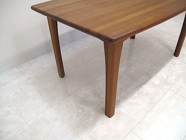 北欧ヴィンテージ Dyrlund デューロン チーク無垢材ダイニングテーブル