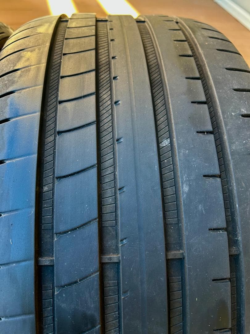GOODYEAR（グッドイヤー）EAGLE F1☆ 255/40R18 99Y