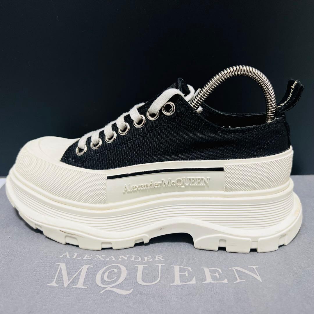 美品 アレキサンダーマックイーン トレッドスリック 厚底 22.5相当 黒白