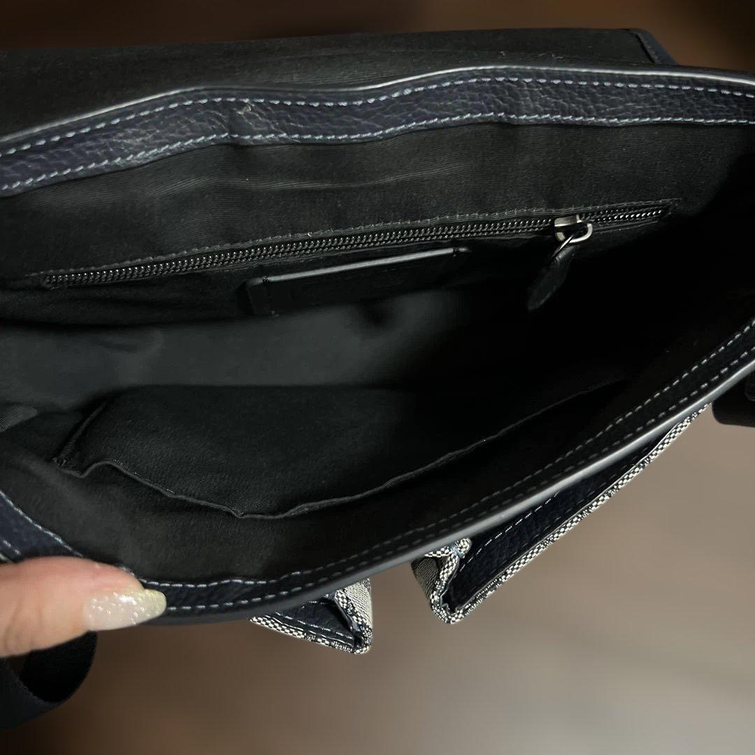 COACH ネイビー メッセンジャーバッグ