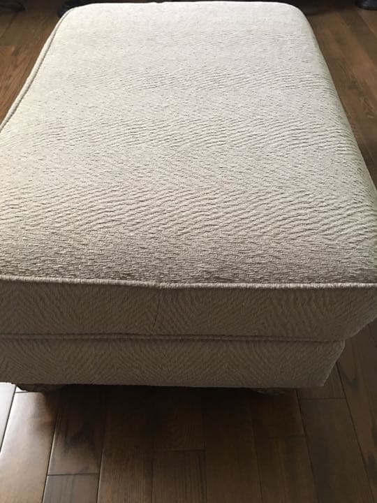 Ashley オットマン