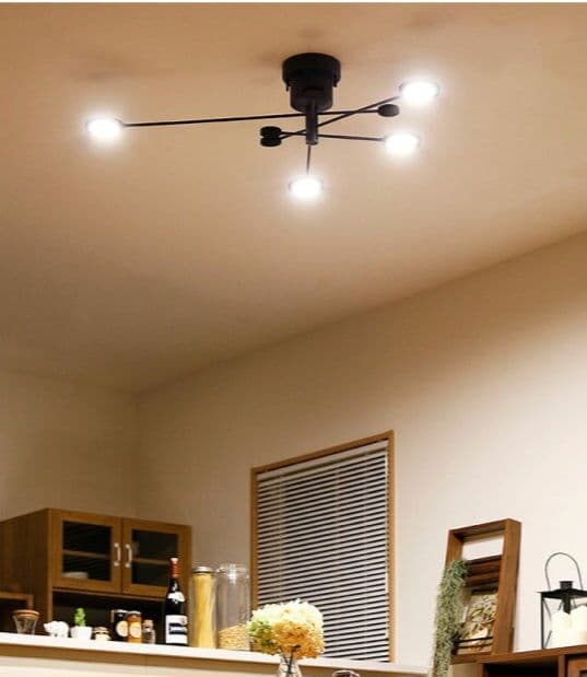 美品　LED シーリングライト おしゃれ 4灯 天井照明 モダン