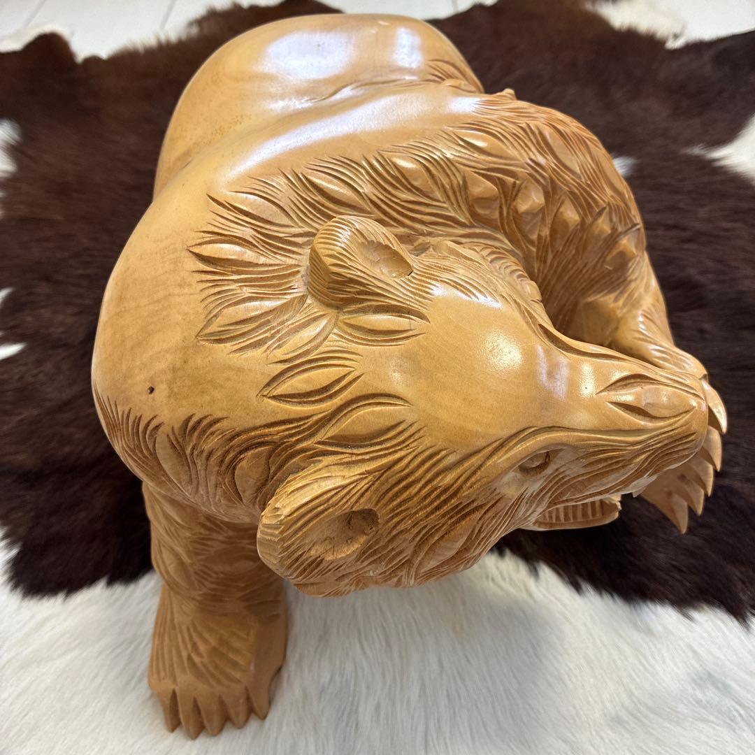 ビンテージ？ 木彫り 鋭い爪が獰猛な熊の置物 ハンドメイド 作家 無銘